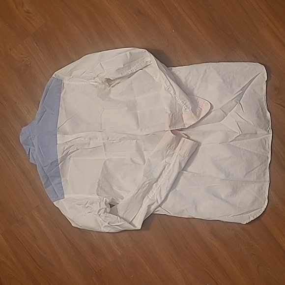 GAP button down shirt - Picture 2 of 3